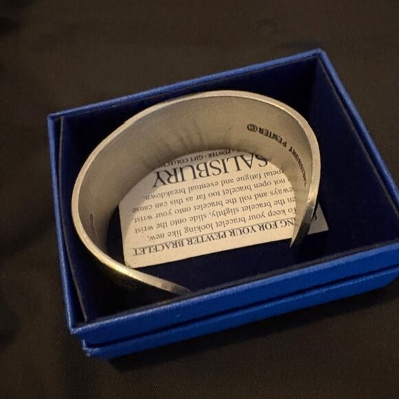 Salisbury Pewter Engraved Floral Bracelet - Picture 6 of 8